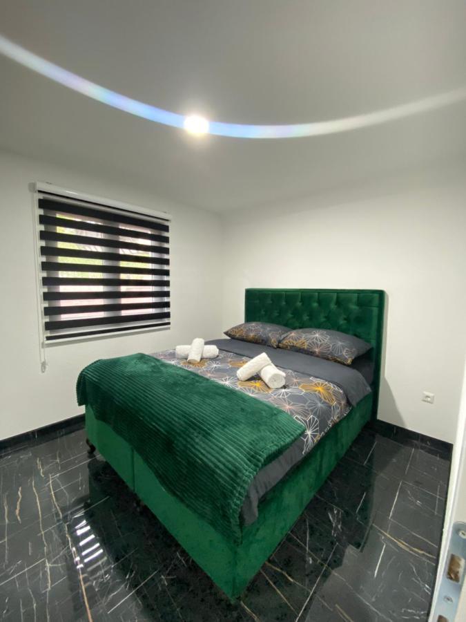 Holiday Houses Green Queen بيهاتش المظهر الخارجي الصورة