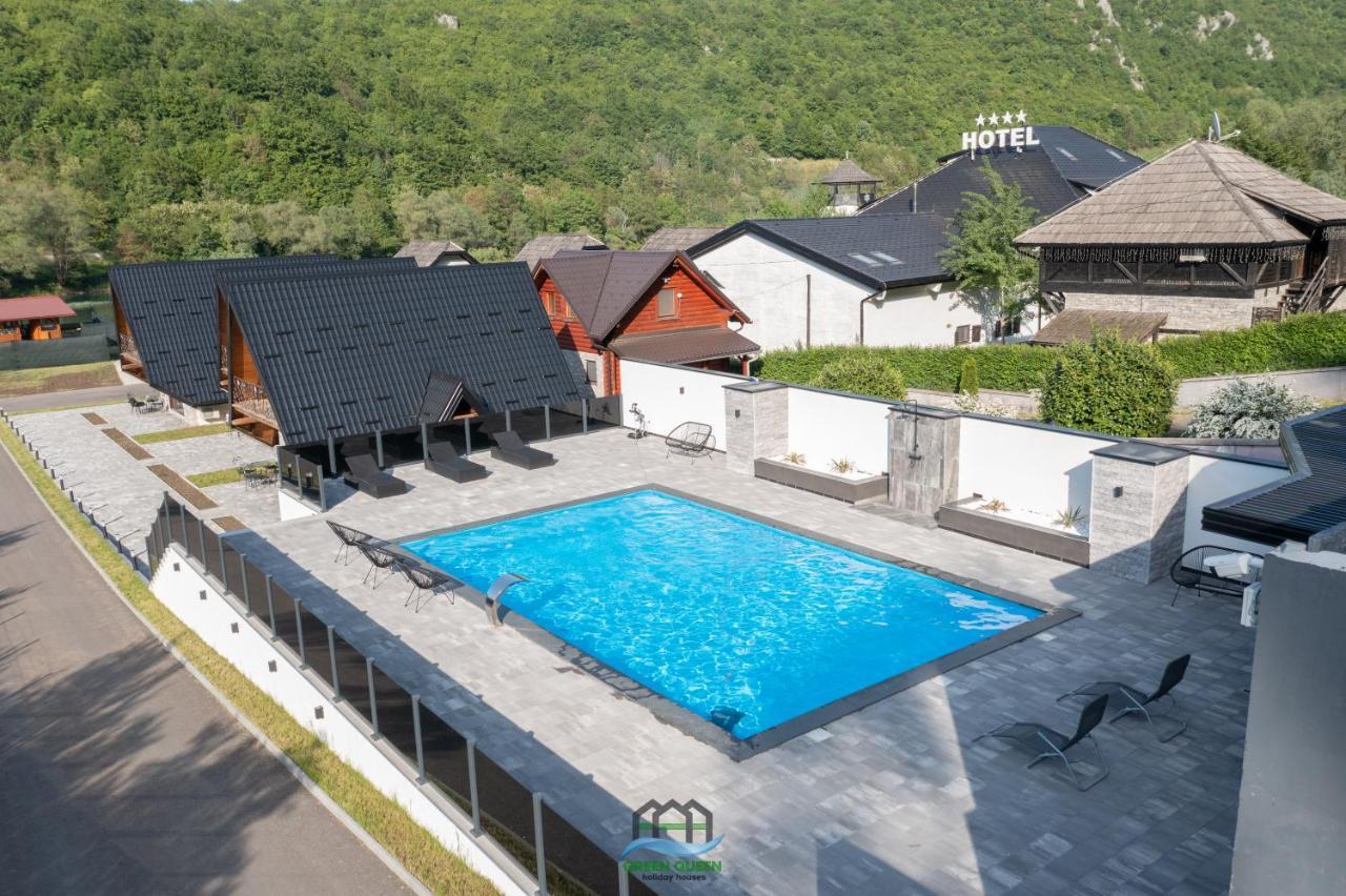 Holiday Houses Green Queen بيهاتش المظهر الخارجي الصورة