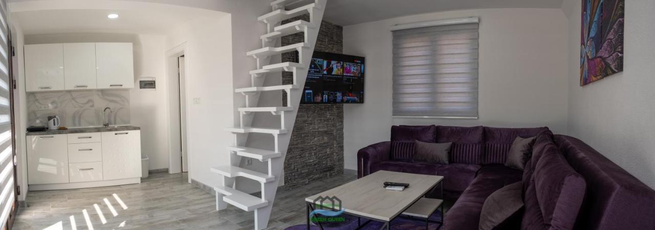 Holiday Houses Green Queen بيهاتش المظهر الخارجي الصورة