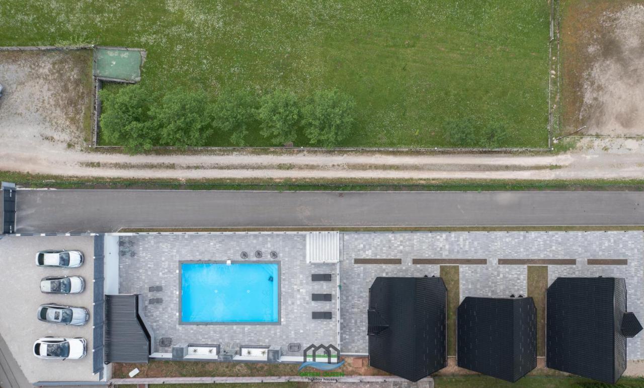 Holiday Houses Green Queen بيهاتش المظهر الخارجي الصورة