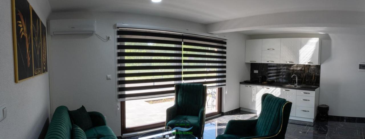 Holiday Houses Green Queen بيهاتش المظهر الخارجي الصورة